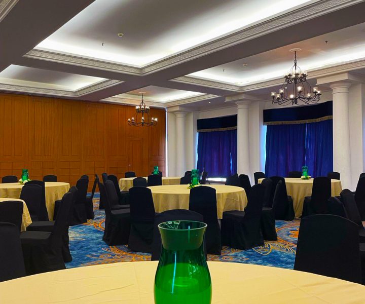 Meeting Auditorium Round 4